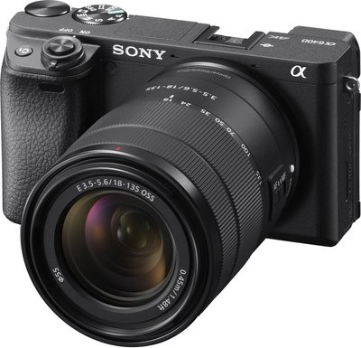 Бездзеркальний фотоапарат Sony Alpha A6400 kit (18-135mm) Black (ILCE6400MB.CEC) ILCE6400MB.CEC фото